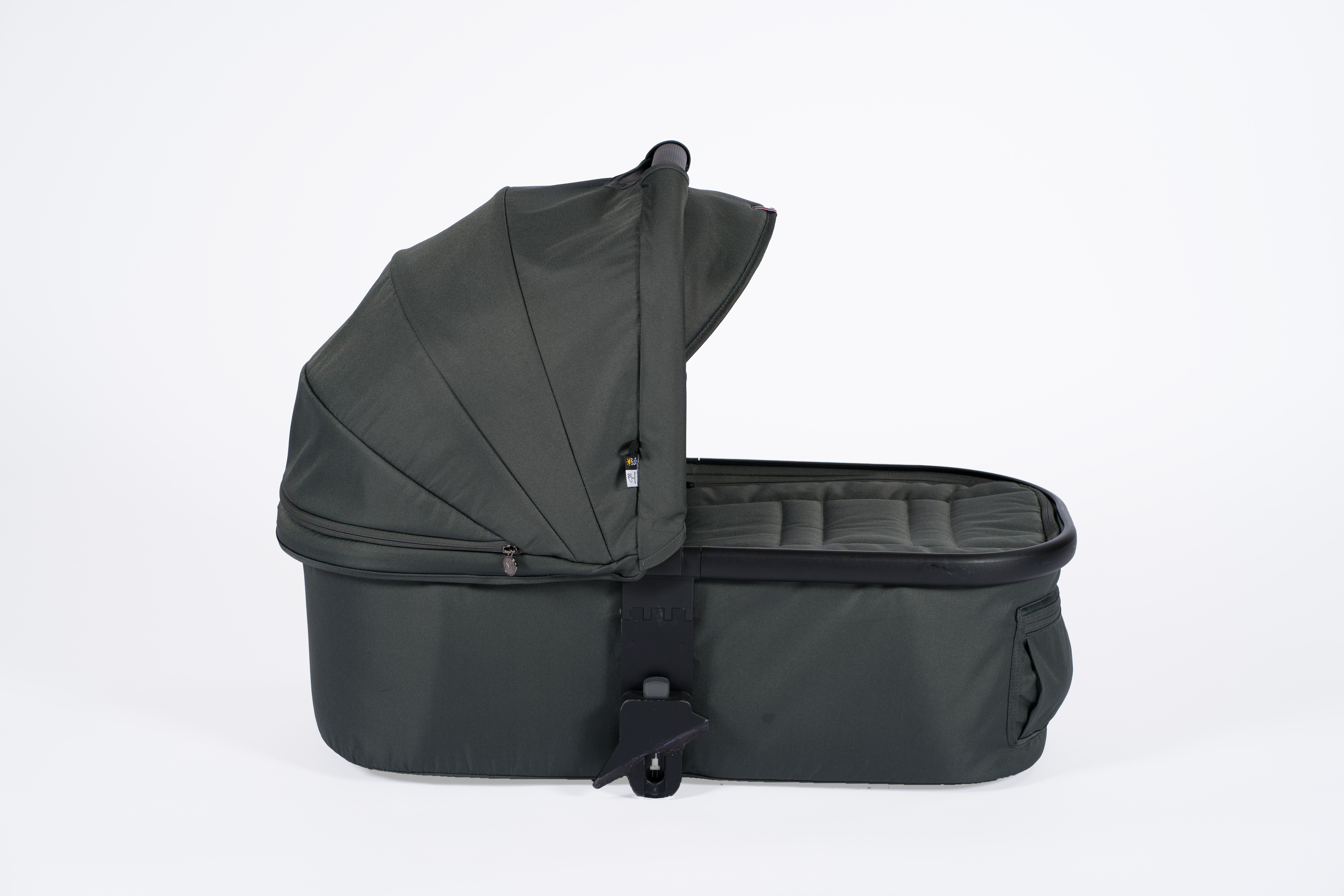M.Twin x Bassinet